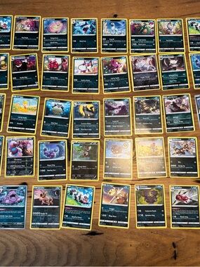 Pokemon Dark Type Trading Card Set
